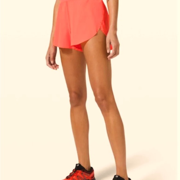 NWT! Lululemon FIND YOUR PACE Shorts 10 - Picture 2 of 10